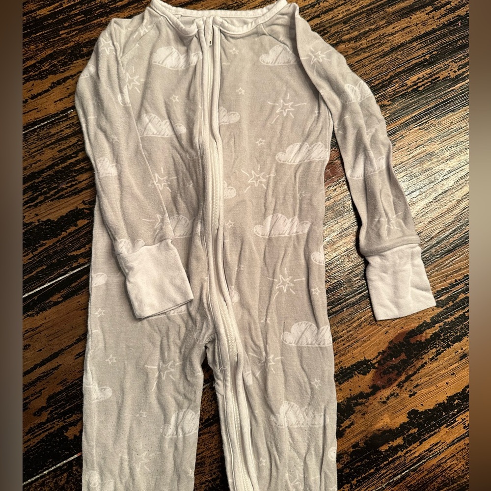 Little Sleepies OG clouds zippy, size 12-18M.